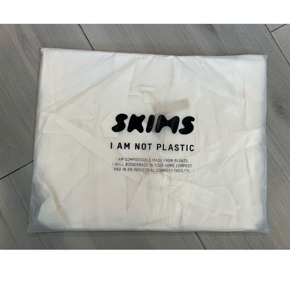 SKIMS Marble Silk Robe S/M - Picture 5 of 16